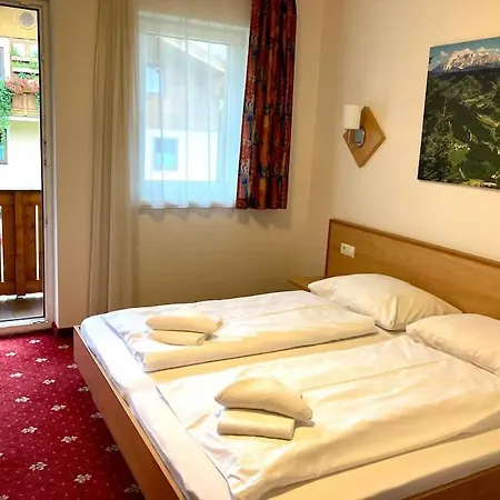 Διαμέρισμα Exklusives Mit 3 Schlafzimmern & 3 Baedern